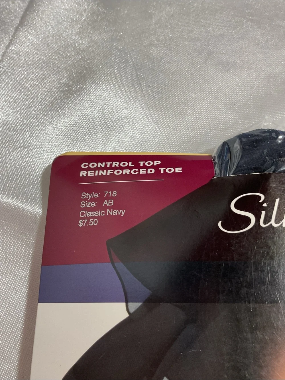 Hanes Silk Reflections Silky Sheer Pantyhose - Navy